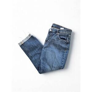 Old Navy Boyfriend Jeans Size 8 Distressed Denim Medium Wash